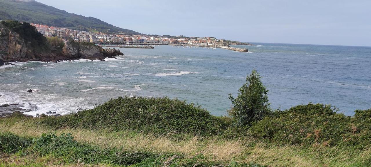 Precioso Piso Con Garaje En El Centro De Castro Urdiales Apartman Kültér fotó